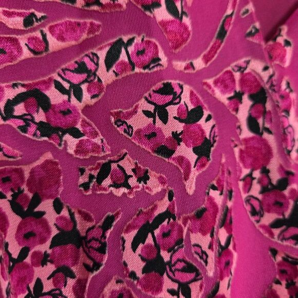 EUC WHITE HOUSE BLACK MARKET PINK FLORAL SURPLICE PLEATED SLEEVELESS TOP S - Picture 6 of 16